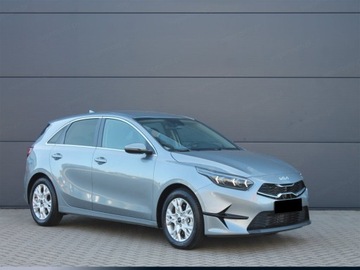 Kia Ceed III Hatchback Facelifting  1.5 T-GDI 160KM 2024 Kia Cee&#039;d 1.5 T-GDI L DCT Hatchback 160KM 2024