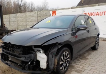 Volkswagen Golf VIII Hatchback 1.0 eTSI mHEV 110KM 2023 Volkswagen Golf Okazja Hybryda 110KM, zdjęcie 10