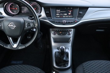 Opel Astra J GTC 1.6 CDTI Ecotec 110KM 2018 Opel Astra 1.6 CDTI, Salon Polska, Serwis ASO, zdjęcie 11