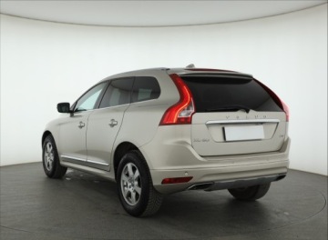 Volvo XC60 I SUV Facelifting 2.0 D4 DRIVE-E 190KM 2016 Volvo XC60 D4, Salon Polska, 187 KM, Automat, zdjęcie 3