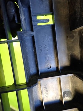 MASKA MŘÍŽKA CHLADIČŮ VW TRANSPORTER T4 DOKA 00R 701853653F