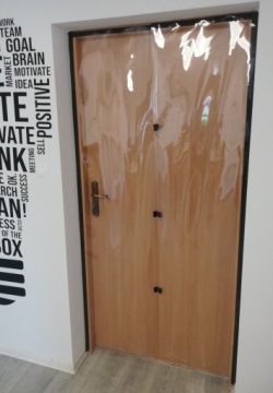 ПРОЗРАЧНАЯ ЗАЩИТНАЯ ФОЛЬГА БРЕЗЕНТОВЫЙ БАРЬЕР ПВХ 1