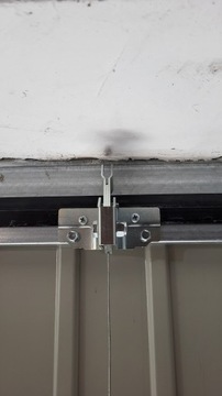 Отпирание замка распашных ворот Вишневского