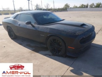 Dodge Challenger III 2022 Dodge Challenger DODGE CHALLENGER RT 5.7 Benzyna 372KM