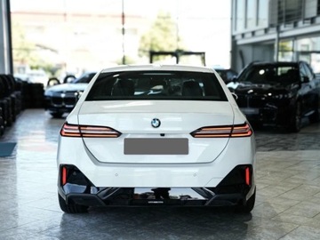 BMW Seria 5 G90-91 2025 BMW Seria 5 520i Sport Sedan 2.0 (208KM) 2025, zdjęcie 2