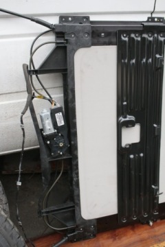 Люк в крыше Opel Antara