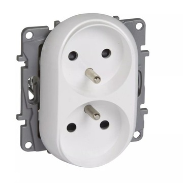 GNIAZDO PODWÓJNE Z UZ. LEGRAND NILOE 764562 BIAŁE