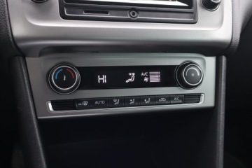 Volkswagen Polo V Hatchback 3d Facelifting 1.0 75KM 2015 VW Polo 1.0, Klima, Klimatronic, Tempomat, zdjęcie 15