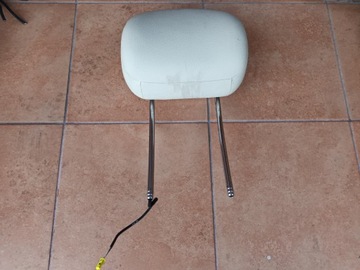 PODHLAVNÍK AKTIVNÍ SEDADLA PŘEDNÍ MERCEDES W203