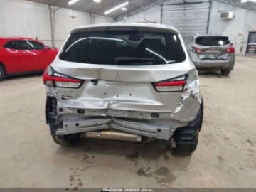 Mitsubishi Outlander III 2022 Mitsubishi Outlander Sport2.0 Be Awc2.0 Es Awc2.0 Le Awc2.0 Se Awc2.0 Se S, zdjęcie 4