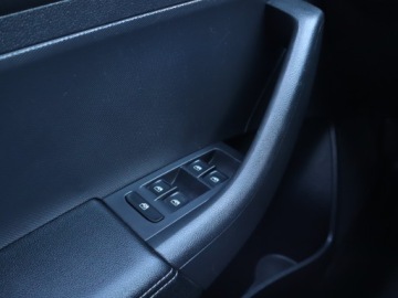 Skoda Rapid II Liftback Facelifting 1.0 TSI 110KM 2019 Skoda Rapid 1.0 TSI, Salon Polska, Xenon, zdjęcie 16