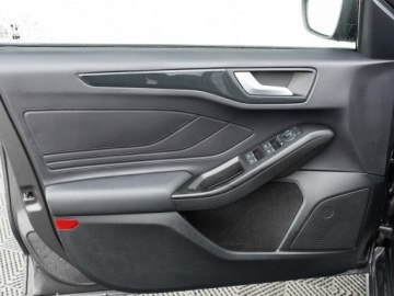 Ford Focus IV Kombi ST Facelifting 2.3 EcoBoost 280KM 2024 Ford Focus GD4N463#2.3 EcoBoost ST X Pakiet zimowy, zdjęcie 8