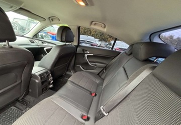 Opel Insignia I Sedan 2.0 Turbo ECOTEC 220KM 2010 Opel Insignia 2010 r. 2.0 Benzyna 220KM, zdjęcie 12