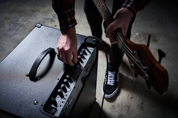 BOSS KATANA 210 BASS COMBO БАС-УСИЛИТЕЛЬ 160 Вт ДЛЯ БАС-ГИТАРЫ