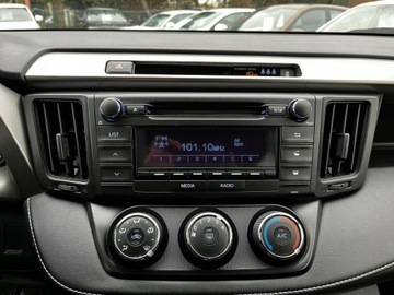 Toyota RAV4 IV MPV Facelifting 2.0 Valvematic 152KM 2016 Toyota RAV-4 Ledy / 4X4 / 1 Rej. 2017 / 53 Tyś km, zdjęcie 20