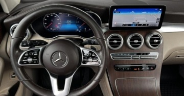 Mercedes GLC C253 SUV Facelifting 2.0 220d 194KM 2020 Mercedes-Benz GLC SalonPL 4Matic AMG Line Kamera360 Burmester CarPlay Andr, zdjęcie 13