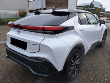 Toyota C-HR II SUV 2.0 Hybrid Dynamic Force 197KM 2025 Od ręki - Executive 2.0 Hybrid Dynamic Force 197KM | Podgrzewane fotele!, zdjęcie 2
