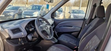 Opel Combo D Tour 1.6 CDTI 105KM 2014 Opel Combo Tour 1.6 CDTI, zdjęcie 16