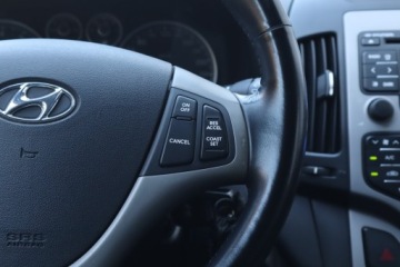 Hyundai i30 I CW 2.0 143KM 2008 Hyundai i30 2.0 CVVT, Klima, Klimatronic, zdjęcie 17