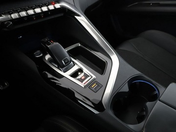 Peugeot 3008 II Crossover 1.5 BlueHDI 130KM 2018 Peugeot 3008 GT-Line automat navi kamera panorama, zdjęcie 31
