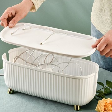 Крышка настольной розетки для кабеля питания для домашнего использования.