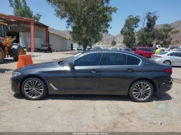 BMW Seria 5 G30-G31 2021 BMW Seria 5 530E 2021 2.0l 2.0 Hybryda 181KM, zdjęcie 2