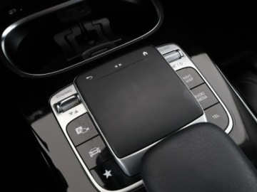 Mercedes Klasa A W177/V177 Hatchback 2.0 220 190KM 2019 Mercedes A 220 Progressive automat półskóra, zdjęcie 29