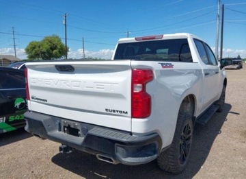 Chevrolet Silverado II 2023 Chevrolet Silverado 2023, 5.3L, 4x4, 1500 TRAIL BOSS, od ubezpieczalni 5.3, zdjęcie 3