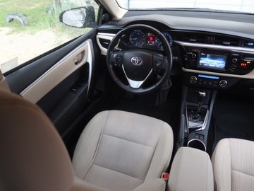 Toyota Corolla XI Sedan 1.6 Valvematic 132KM 2015 Toyota Corolla 1.6 Valvematic, Salon Polska, zdjęcie 6