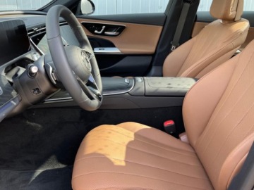 Mercedes Klasa E W214 Sedan 2.0 200 204KM 2025 E Klasa 200 4-Matic Avantgarde 2.0 (204KM) 2025, zdjęcie 6