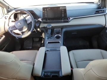 Toyota Sienna III 2023 Toyota Sienna 2023, 2.5L, XLE, po gradobiciu 2.5 Hybryda 245KM, zdjęcie 6