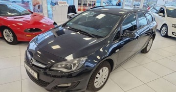 Opel Astra J Sports Tourer Facelifting 1.7 CDTI ECOTEC 110KM 2014 Opel Astra 1.7 CDTI 110KM Bogata wersja 1.7 Diesel 110KM