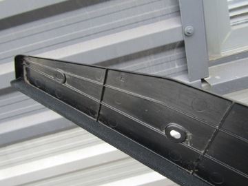 4 MERCEDES W124 COMBI КРЫШКА, НАКЛАДКА КРЫШКИ БАГАЖНИКА, ЧЕРНАЯ