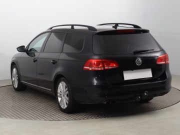 Volkswagen Passat B7 Variant 2.0 TDI CR DPF BlueMotion 140KM 2013 VW Passat 2.0 TDI, DSG, Navi, Klima, Klimatronic, zdjęcie 3