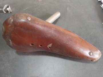 СТАРОЕ ВИНТАЖНОЕ ДОВОЕННОЕ СИДЕНЬЕ ДЛЯ ВЕЛОСИПЕДА ОРИГИНАЛЬНОЕ ТВЕРДОЕ