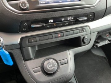 Toyota 2021 Toyota Proace Verso 2.0 diesel 177 KM automat 8 miejsc zadbany mozliw, zdjęcie 16