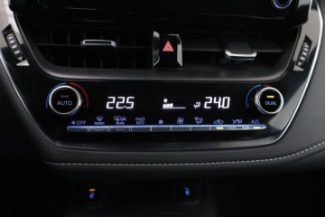 Toyota Corolla XII TS Kombi 1.8 Hybrid 122KM 2021 Toyota Corolla 1.8 Hybrid, Salon Polska, zdjęcie 13