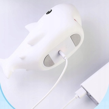 Lampka nocna LED na USB silikownowa 7 kolorów Rekin