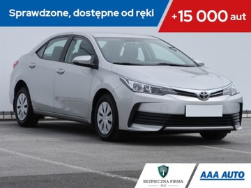 Toyota Corolla XI Sedan Facelifting 1,6 Valvematic 132KM 2017 Toyota Corolla 1.6 Valvematic, Salon Polska