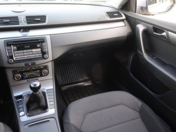 Volkswagen Passat B6 Sedan 1.8 TSI 160KM 2010 VW Passat 1.8 TSI, Salon Polska, Klima, zdjęcie 7