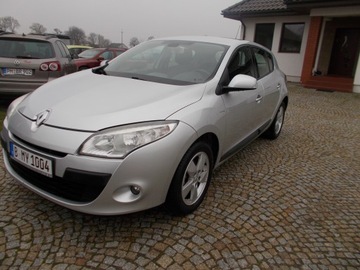 Renault Megane III 2008 RENAULT MEGANE III 4 NOWE OPONY !!! NOWY ROZRZĄD !!!, zdjęcie 2