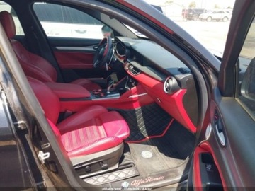 Alfa Romeo Stelvio SUV 2.0 Turbo 280KM 2018 Alfa Romeo Stelvio 2018 Alfa Romeo Stelvio Ti Sport AWD 2.0 Benzyna 280KM, zdjęcie 4