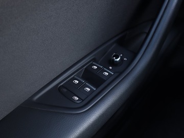 Audi A4 B9 Avant Facelifting 2.0 35 TFSI 150KM 2022 Audi A4 35 TFSI, Salon Polska, 1. Właściciel, zdjęcie 16