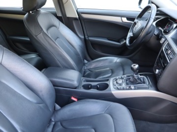 Audi A4 B8 Avant Facelifting 2.0 TDI 112g 136KM 2012 Audi A4 2.0 TDI, Skóra, Klima, Klimatronic, zdjęcie 8