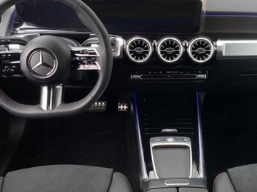 Mercedes GLB SUV 2.0 200d 150KM 2025 MERCEDES-BENZ GLB 200 d AMG Line Suv 2.0 (150KM) 2025, zdjęcie 4