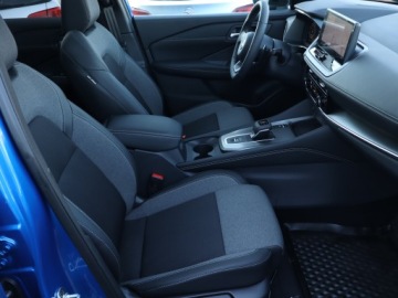 Nissan Qashqai III Crossover Facelifting 1.3 DIG-T MHEV 158KM 2025 Nissan Qashqai 1.3 DIG-T MHEV, 1. Właściciel, zdjęcie 8