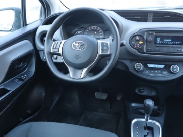 Toyota Yaris III Hatchback 5d Facelifting 2017 1.5 Hybrid 100KM 2020 Toyota Yaris 1.5 Hybrid, Salon Polska, zdjęcie 6