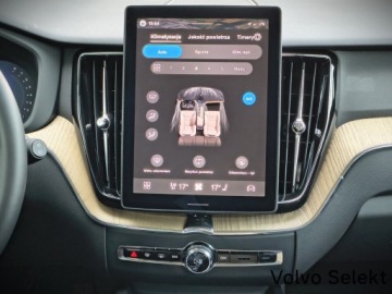 Volvo XC60 II 2025 Volvo XC 60 5B AWD Plus Dark LED BLIS ACC Pilot As, zdjęcie 18