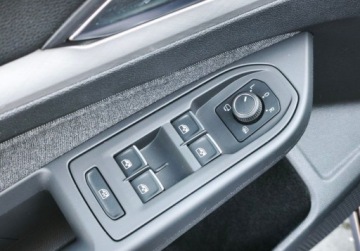 Volkswagen Golf VIII Variant 2.0 TDI 115KM 2024 Volkswagen Golf Variant Variant Life Pakiety, ACC, ergoActive z masazem i, zdjęcie 19