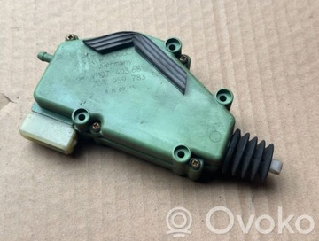 VW T4 VZPĚRA/TLAKOVAČ ZÁMKU CENTRÁLNÍHO 701959781 3 PIN
